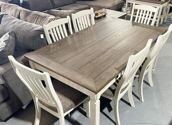 Bolanburg Two-tone Rectangular Dining Set 