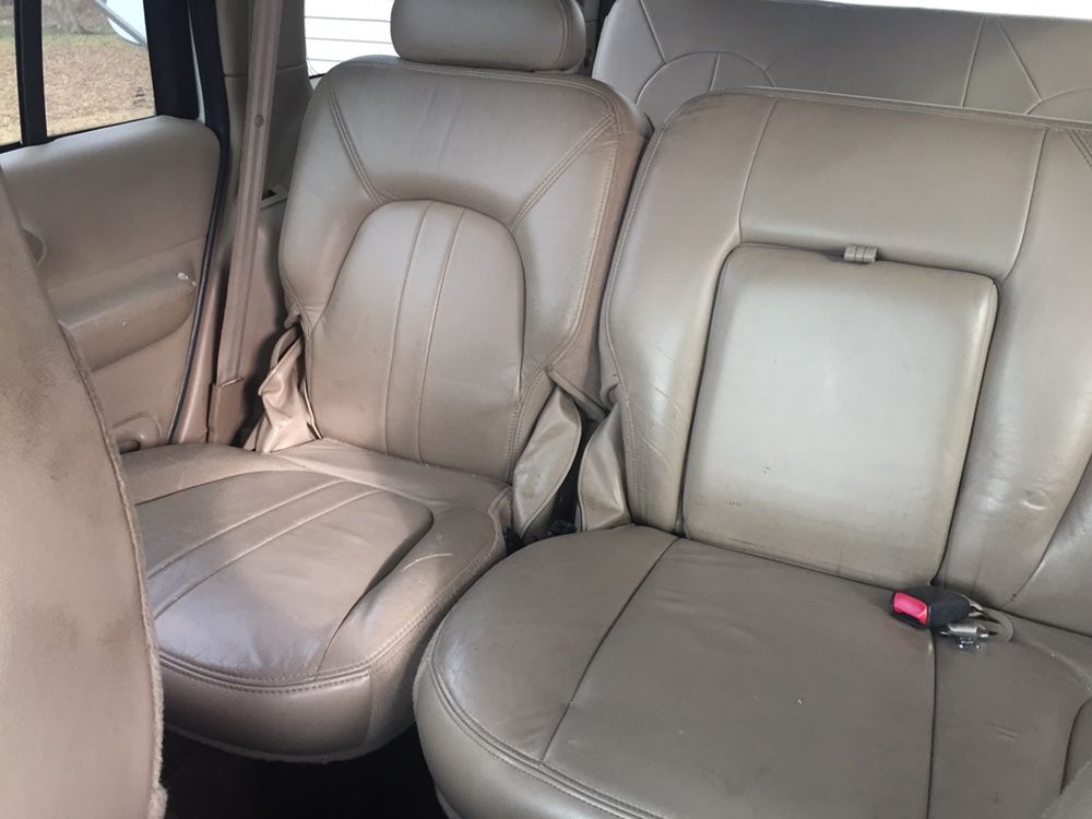 2000 Ford Expedition Used Not Running For Parts. Will Have To Tow