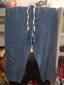 Woman pants size small little boys size s to m shirts