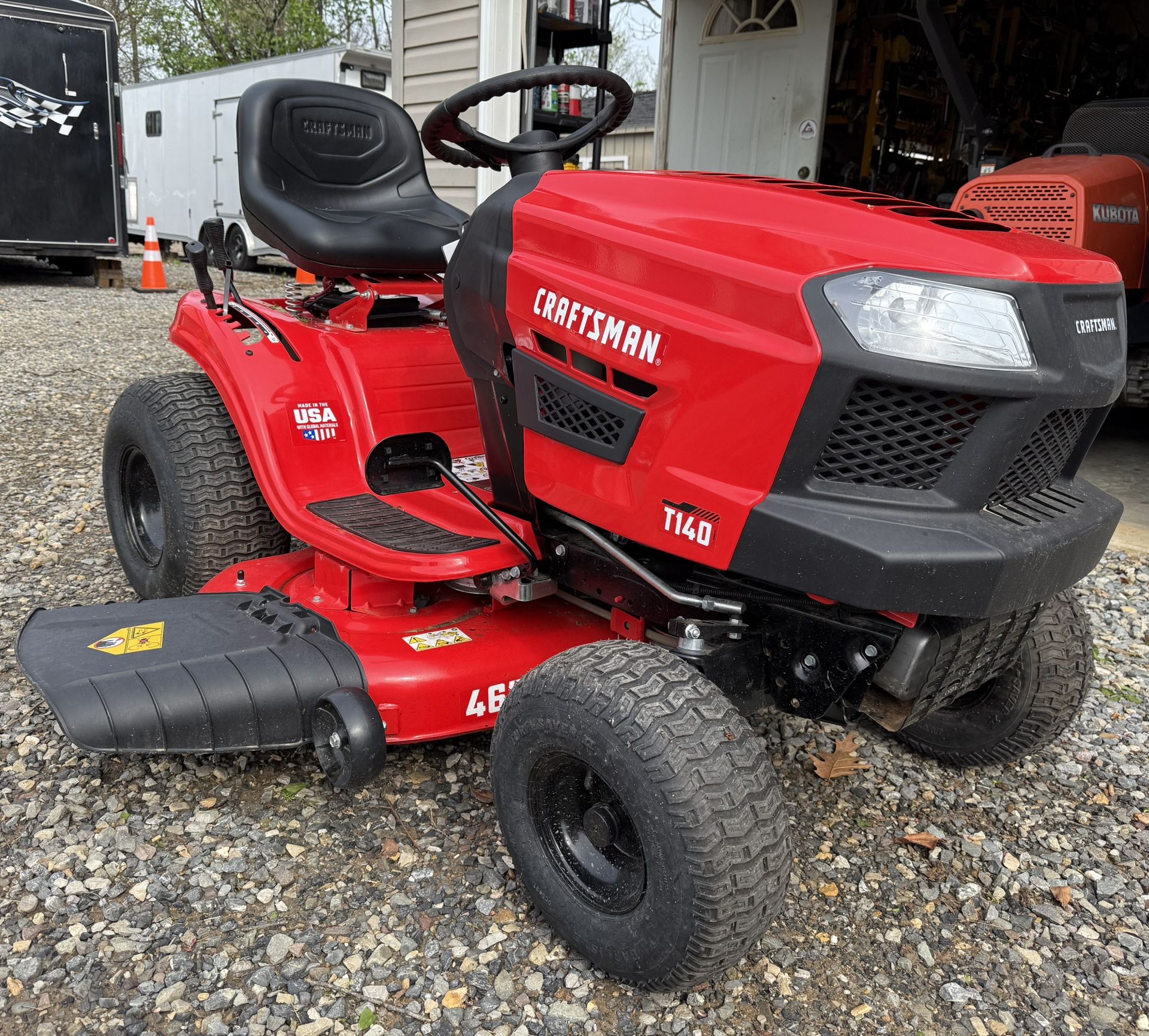 Craftsman T140 Riding Lawn Tractor Mower