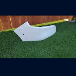 2019 - 2020 DODGE RAM RAM1500
RIGHT FRONT BUMPER UPPER MOLDING
PASSENGER SIDE GENUINE USED OEM. NC2