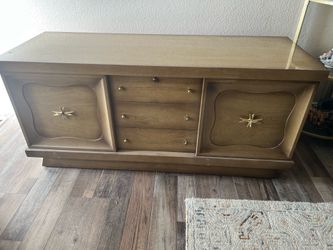 Vintage Mid-Century Modern Cedar Hope Chest / Blanket Chest – Walnut