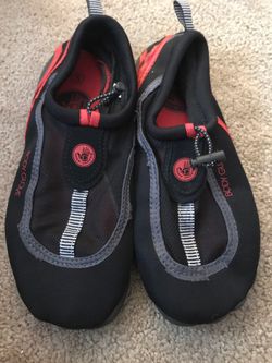 Women’s water shoes