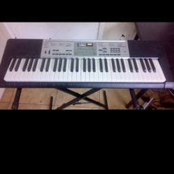 Casio LK-175 61 key Electric Keyboard, With Electronic Learn To Plwith Standay And Light Up Keys, Rhythm, Tone, Etc