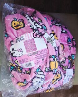 Hello kitty halloween 🎃 pink blanket