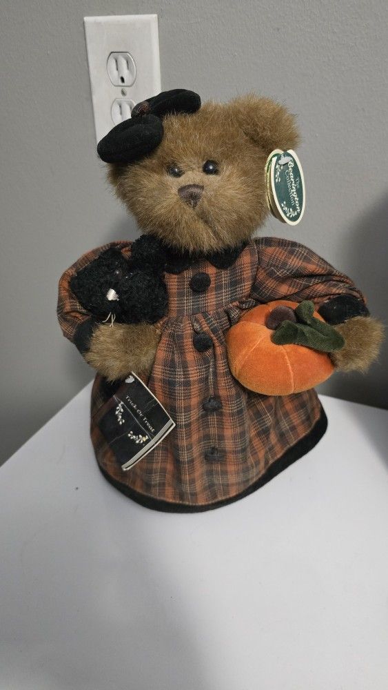Vintage Bearington Collection Halloween Teddy Bear With Pumpkin & Black Cat with Stand