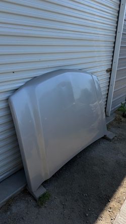 03-06 Silverado HD Hood