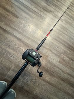 1100$ Firm. Daiwa Seaborg 7’ bent butt 80-200 Tanacom 800 electric reel new 65lb jbraid.