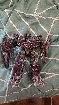 Transformers Voyager Class Shockwave (2011)
