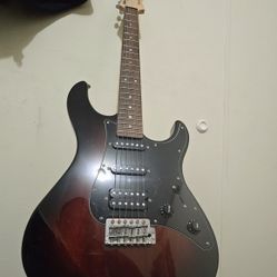 GUITAR! Yamaha PAC012 Pacifica