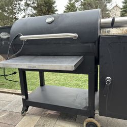 Louisiana Pellet Grill/Smoker with Cold Smoke Box