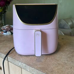 Pink air fryer 