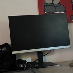 27 Inch Monitor 
