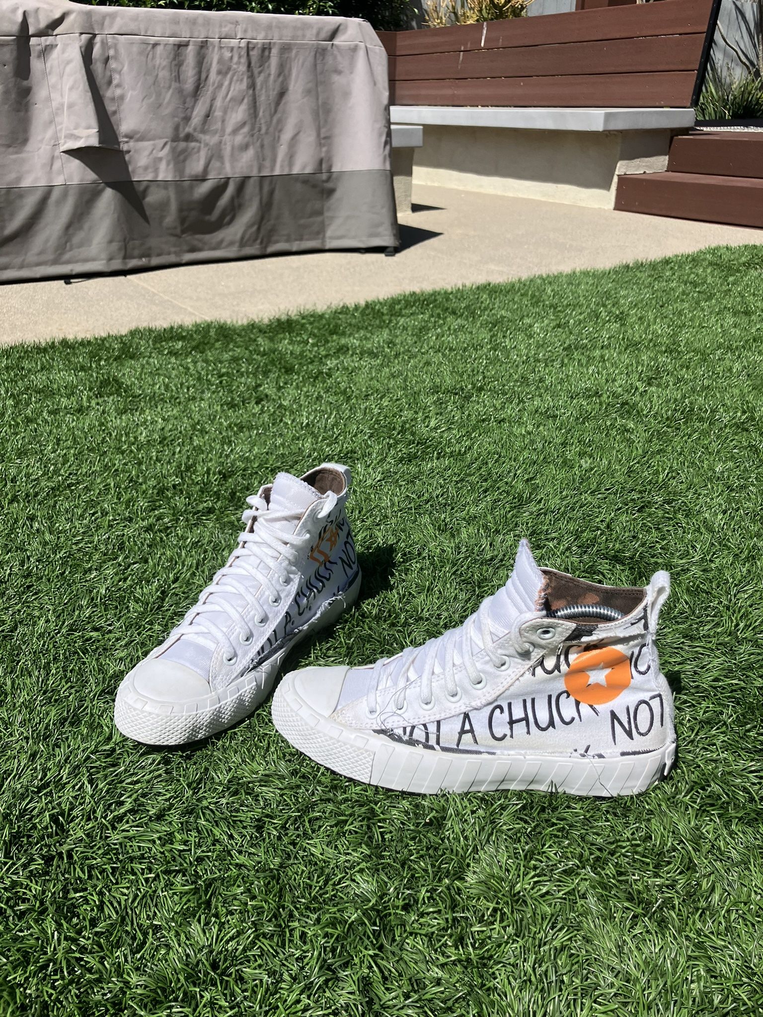 Converse Limited Edition Men 7.5 Women’s 9.5