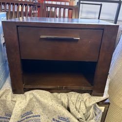 O'Palier Nightstand - Dark wood - OBO