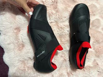 Cycling shoes
