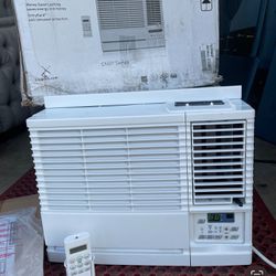 New 8000 BTU Friedrich Window Air Conditioner AC Unit