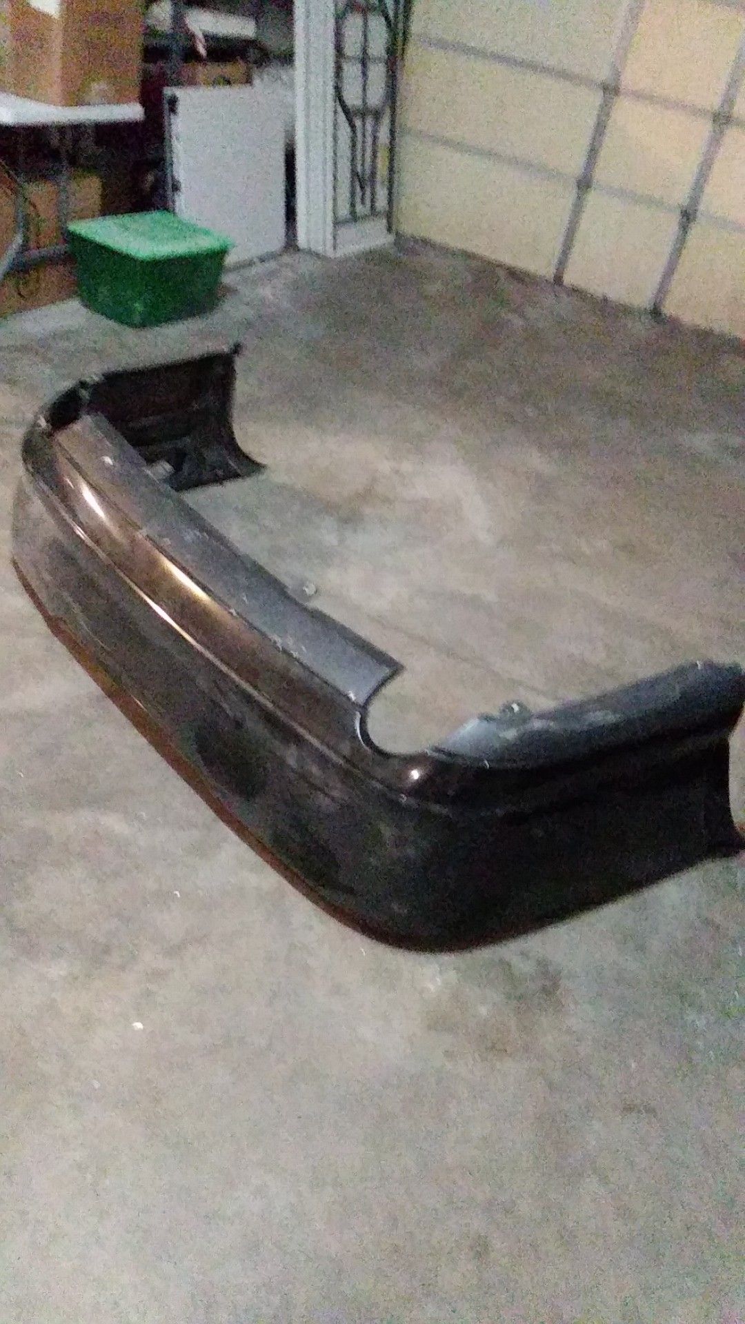 2003 Lincoln 4-door LLS rear-end Bumper