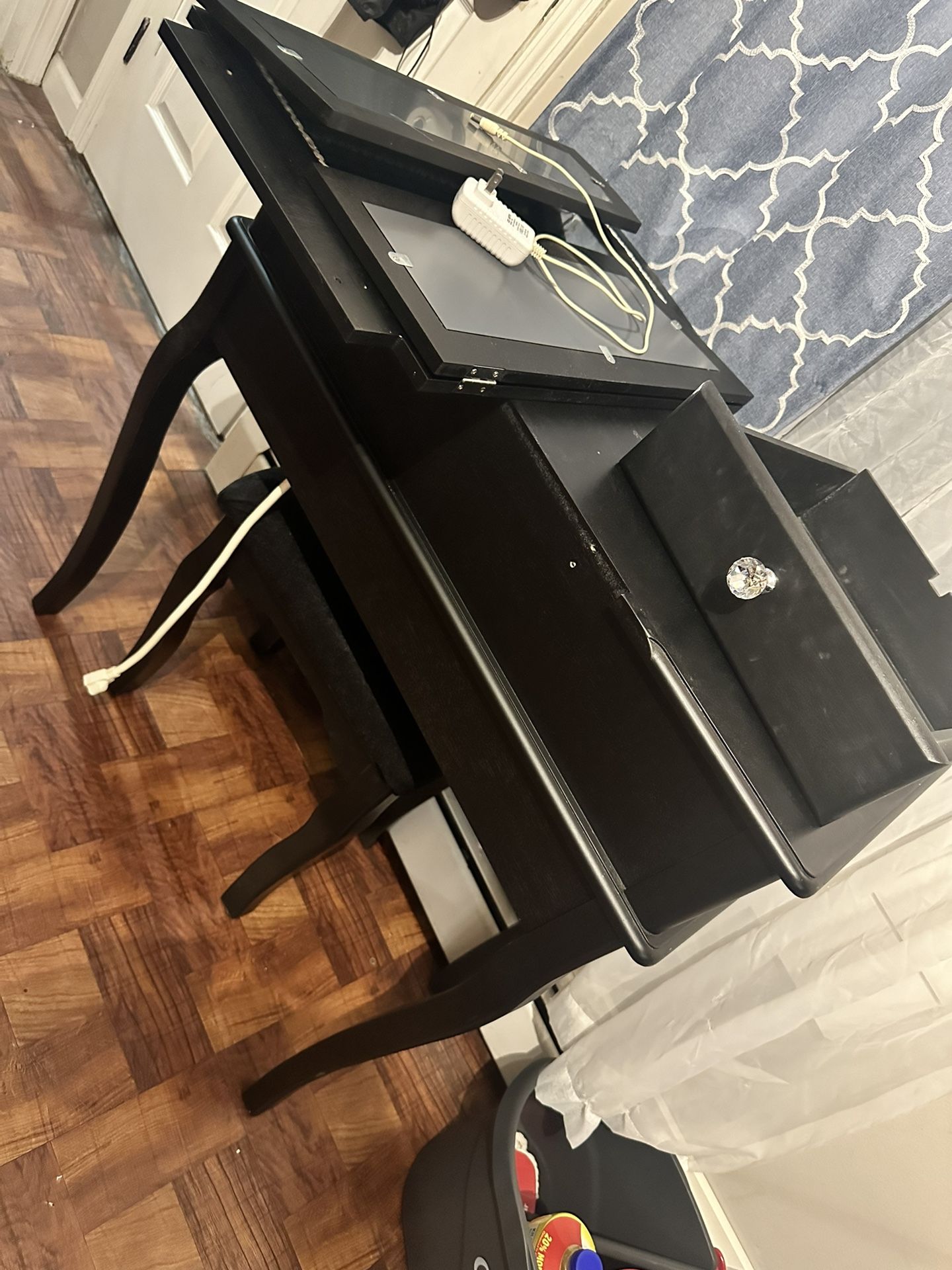 Makeup Vanity Black With Seat 