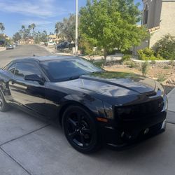 2013 CHEVY CAMARO SS CLEAN TITLE ONLY 70K MILES! MANUAL 6 SPEED SUPER FAST!!!