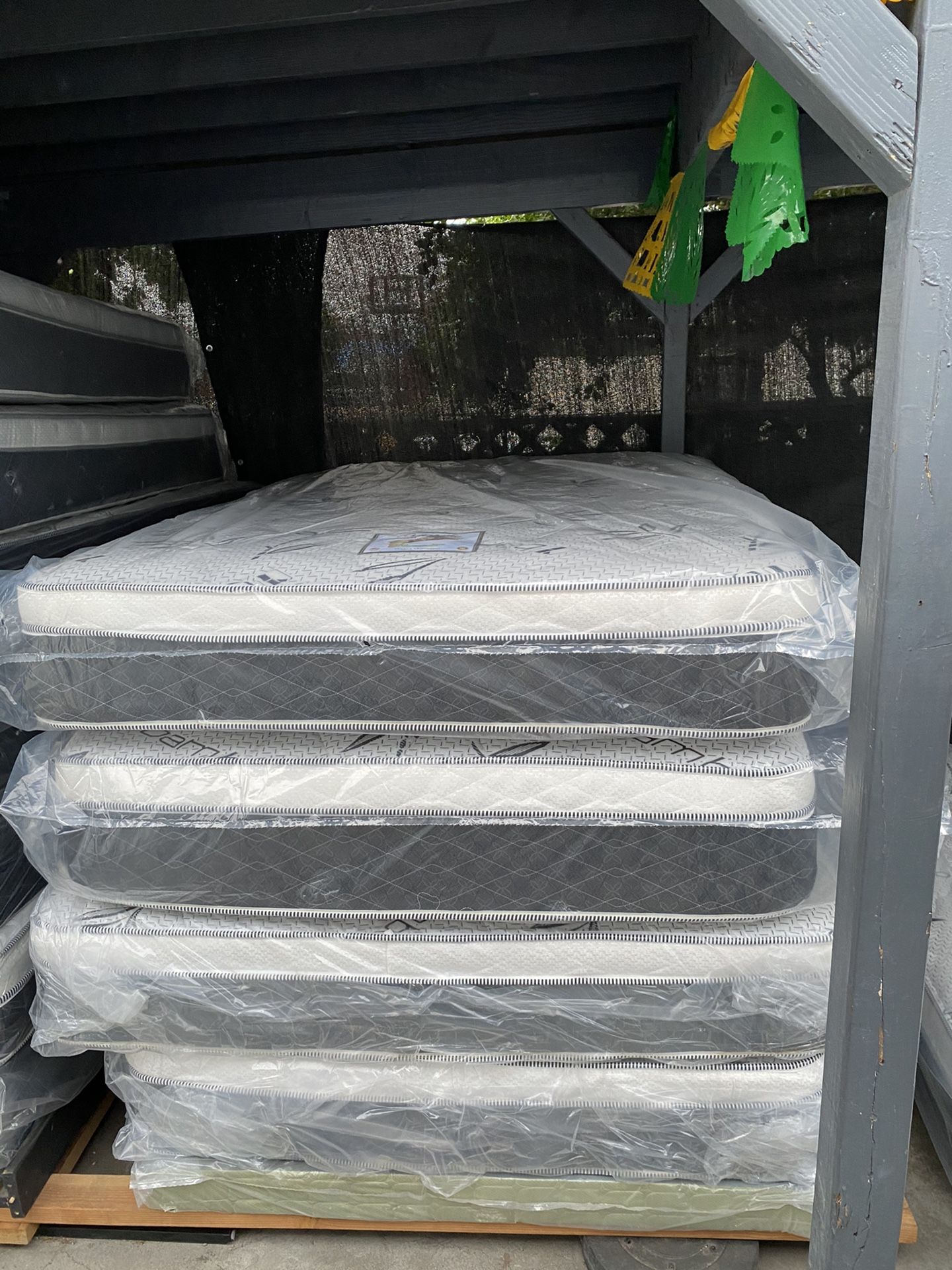 Bamboo Queen Pillowtop Mattress Set 219 