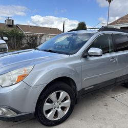 Subaru Outback 2012
