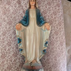 Vintage Statue 