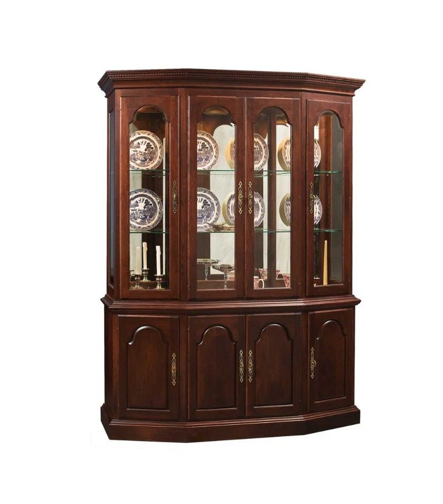 Beautiful 1987 Red Mahogany China Cabinet.