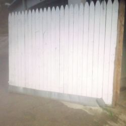 6 Ft Sections White Stockade 