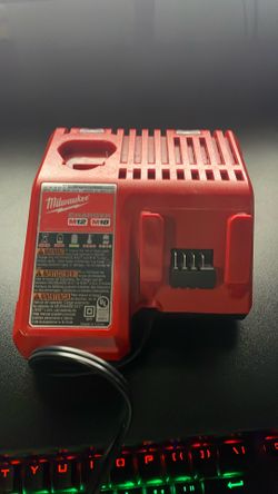 Milwaukee M12 M18 charger