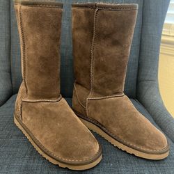 UGG Australia Size #8 ( New - No Box)