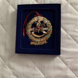 White House Christmas Ornament 2003