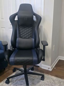 NEW Davanti Vegan Leather Gaming Chair