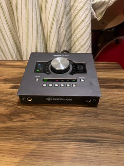 Universal audio Apollo twin audio interface