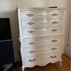 Bassett Furniture 6 Drawer Dresser. 54hx40wx20d