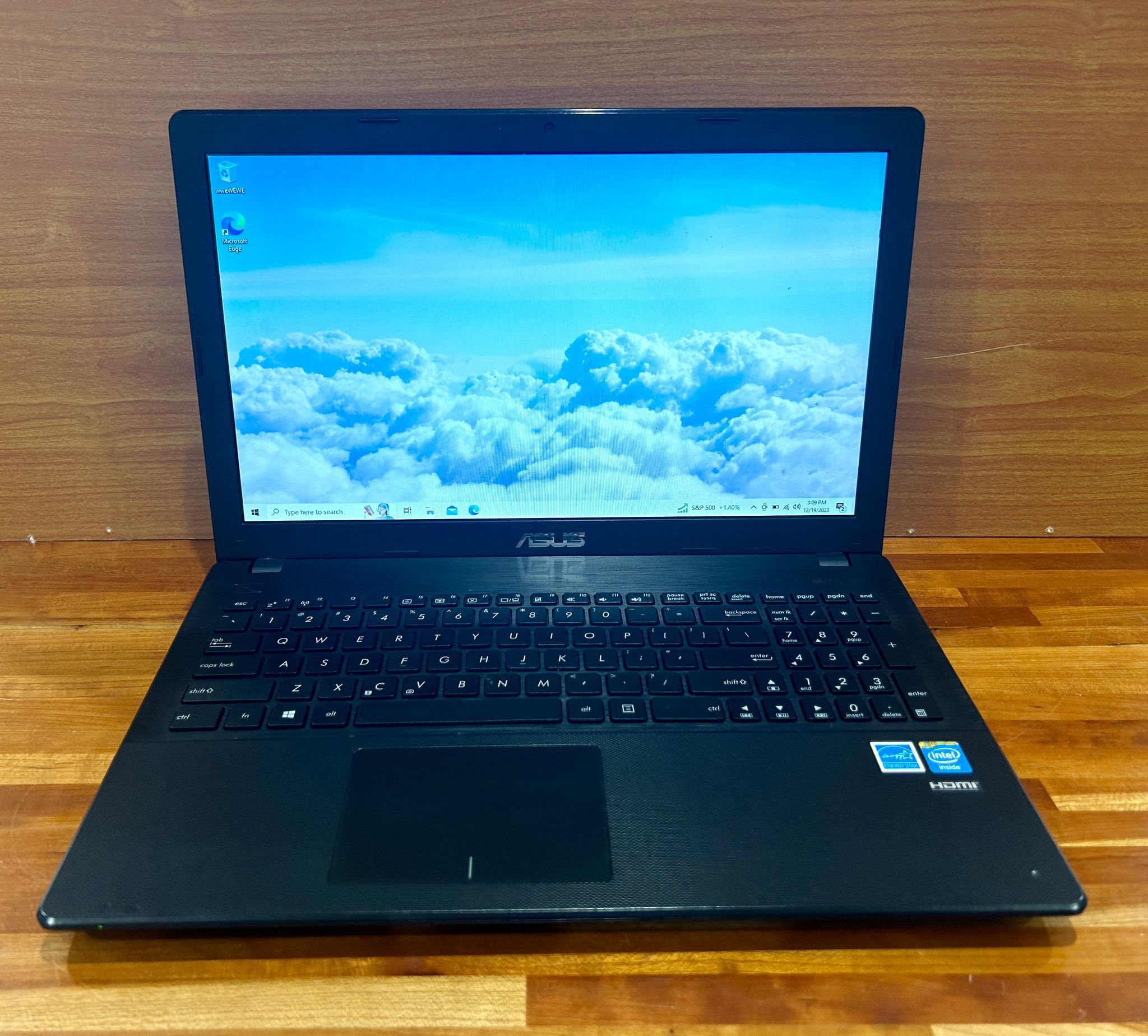 ASUS 15” X551M1 Intel Celeron 4GB//128GB SSD Windows 10 Fully Functional