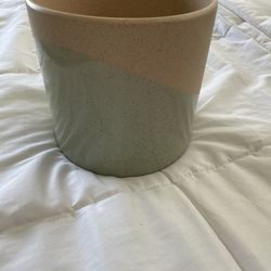Glazed Pot 