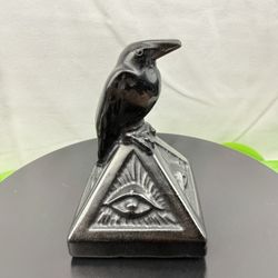 Black Obsidian Pyramid Crow
