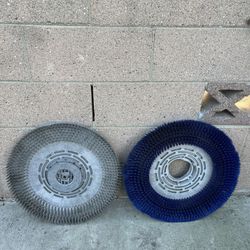 Nilfisk 430 mm disc tray with centralizer 2pcs