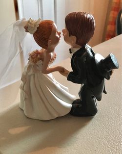 Bride & Groom cake topper