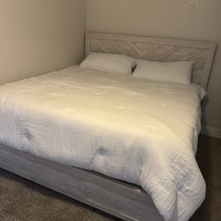 King Bed Frame & Mattress Dresser With Mirror Night Stand