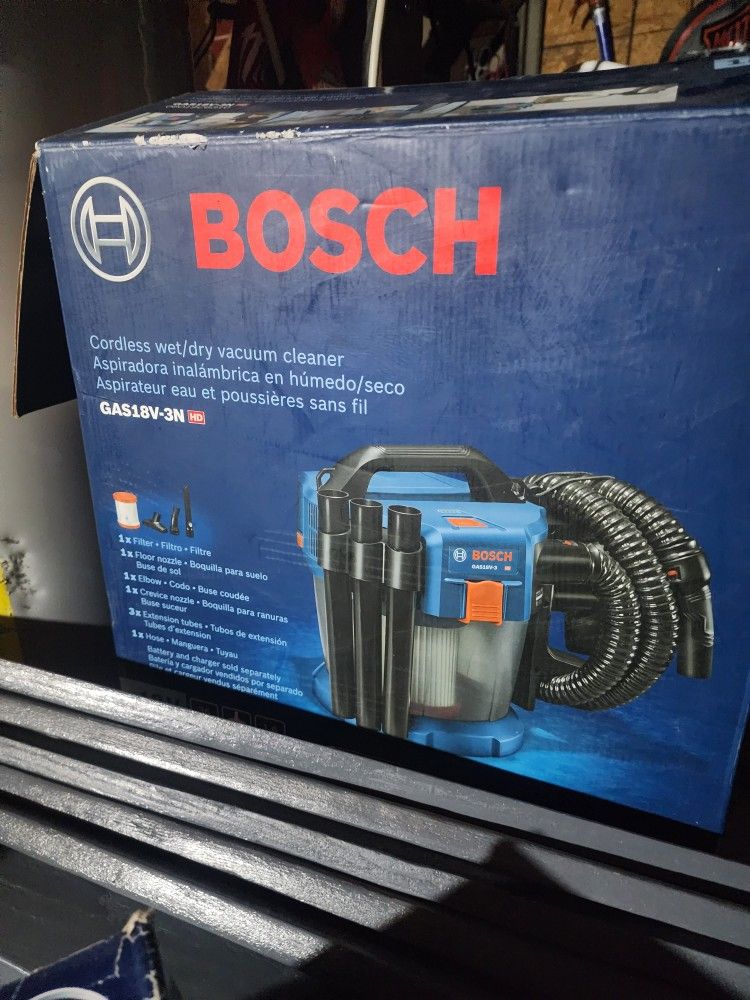 Bosch  3 Gallon Shop Vac