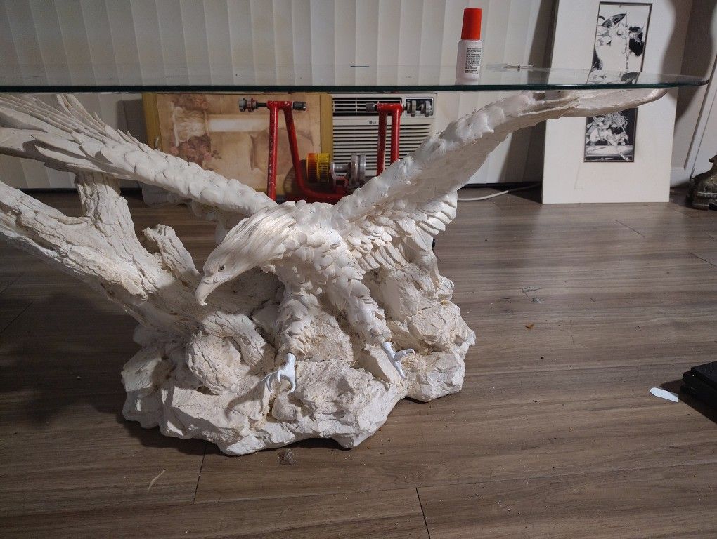 Eagle Table Must Sell