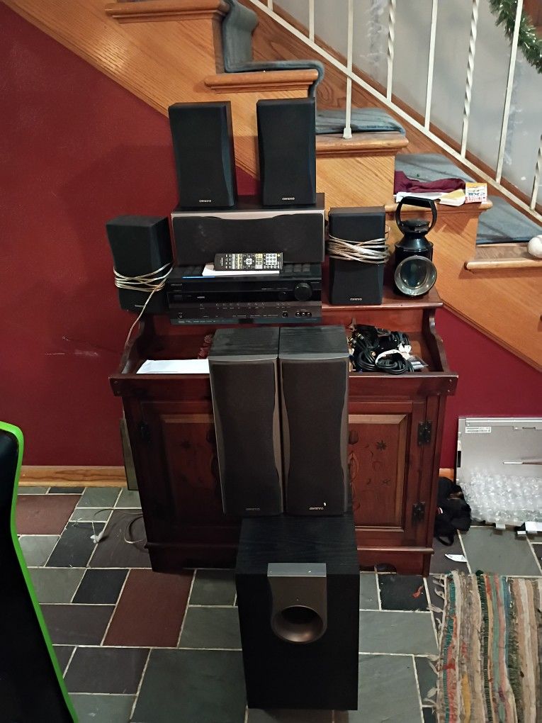 Onkyo HT-rc550  Home Theater System