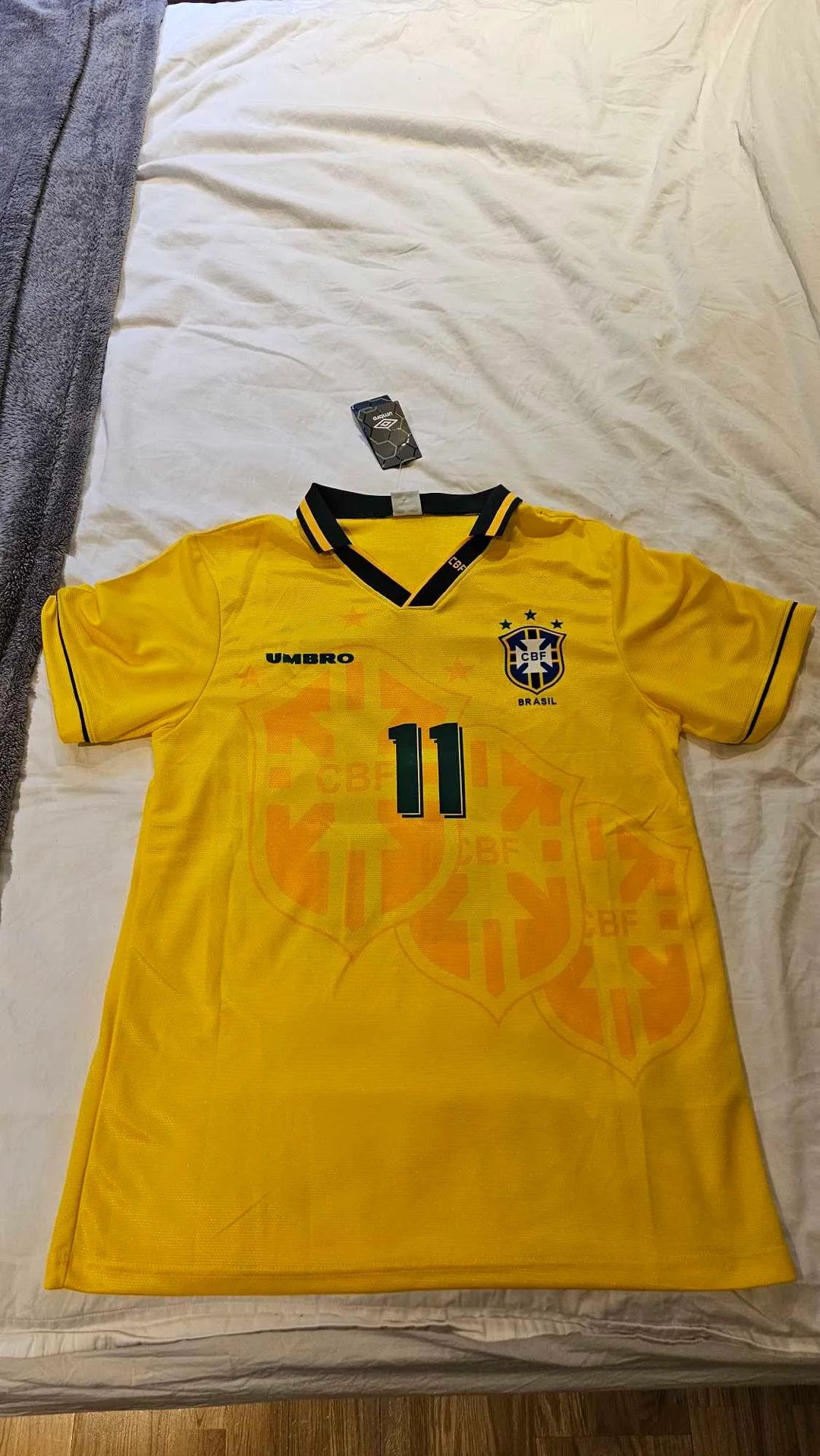 Vintage Româro Brazil World Cup Jersey Medium