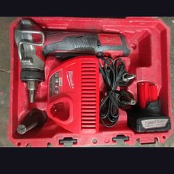 The Milwaukee M12 PEX Expansion Tool