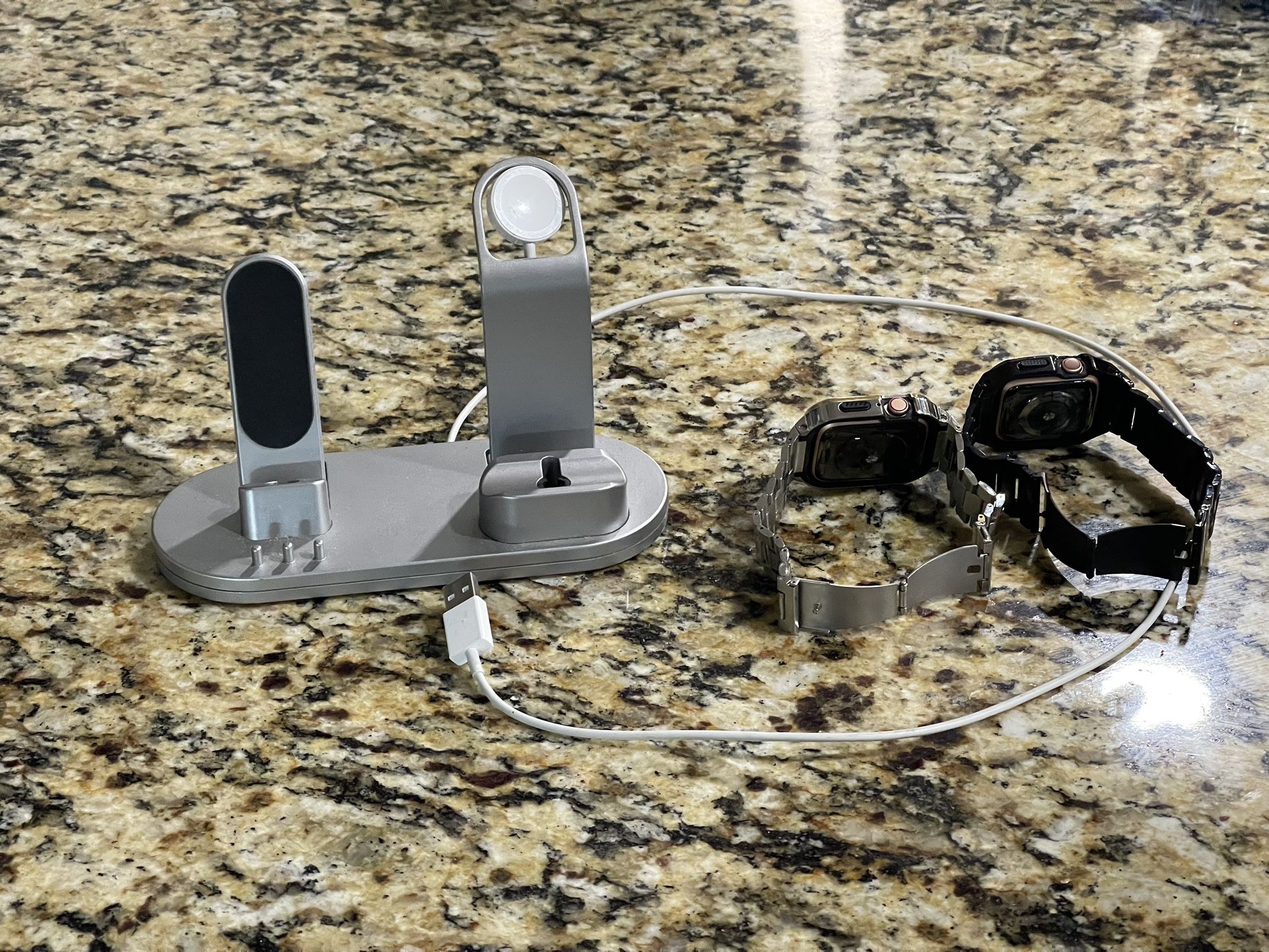 Apple Watches 2x 375