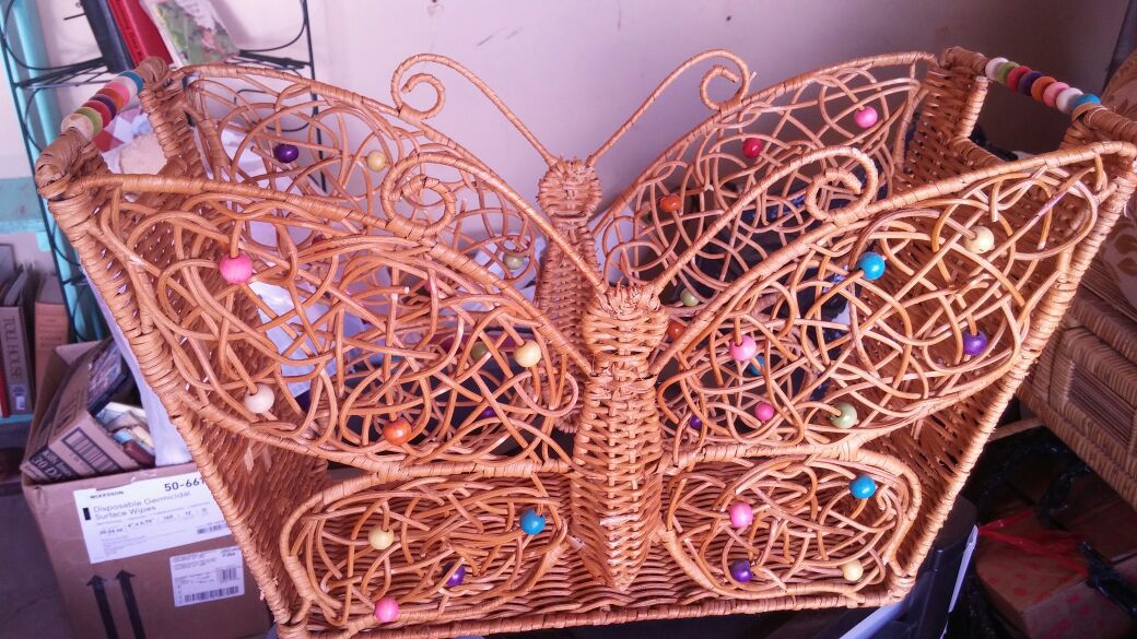 Wicker butterfly basket with beads