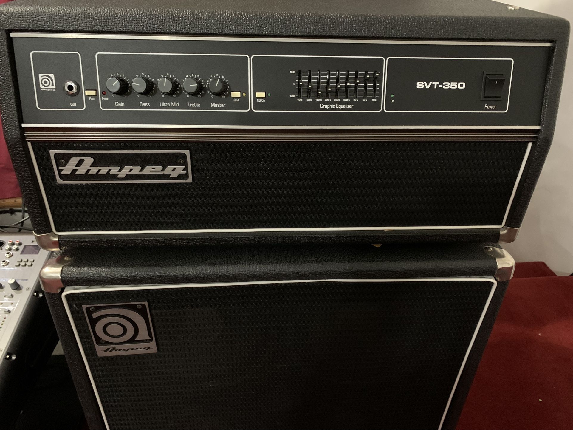 Ampeg bass guitar amp