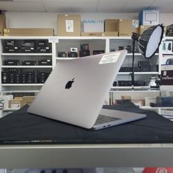 2017 13" MacBookPro i7/16GB/512GB SSD